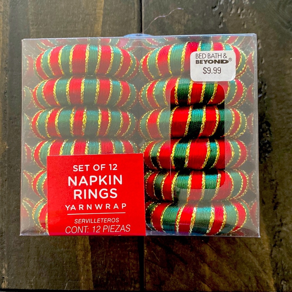 NIB - Bed Bath & Beyond set of 12 napkin rings
